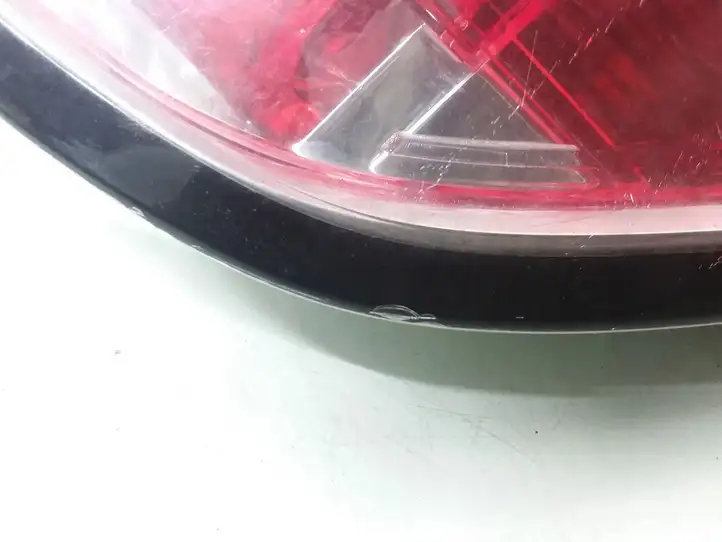 Opel Astra H (2004 - 2009) 24451840 Задний фонарь в кузове — фото 4