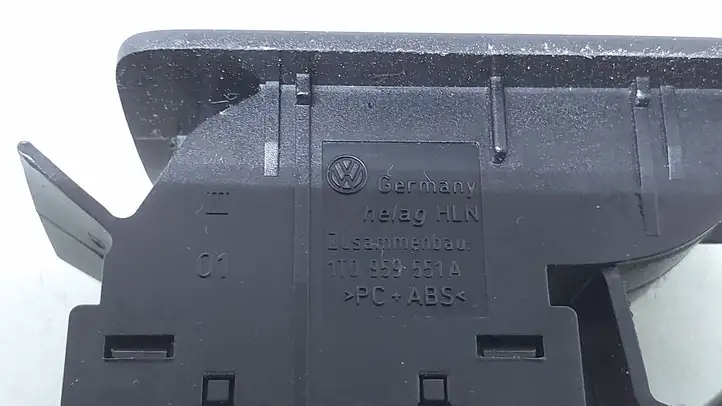 Volkswagen Touran I (2003 - 2010) 1T0959551A Включатель открытия топливного бака — фото 4
