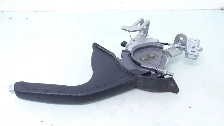 Hyundai i20 (GB IB) (2014 - 2018) Механизм ручного тормоза (в салоне) — фото 3