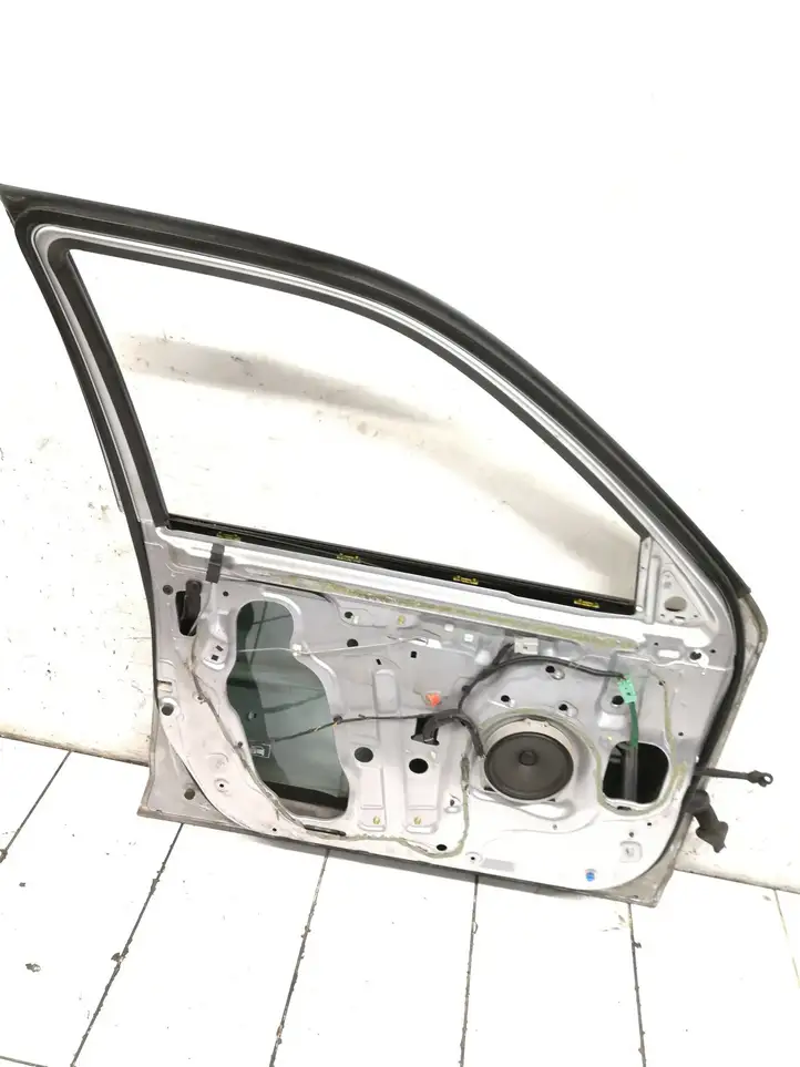 Honda CR-V (2004 - 2006) Дверь — фото 2