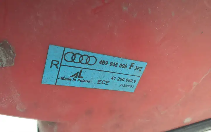 Audi A6 S6 C5 4B (2001 - 2004) 4B9945096F Задний фонарь в кузове — фото 3