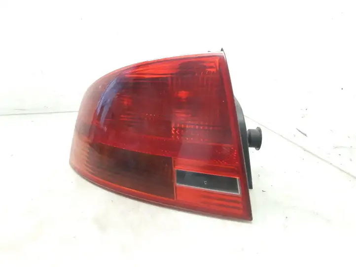 Audi A4 S4 B7 8E 8H (2004 - 2009) 8E5945095 Задний фонарь в кузове — фото 1
