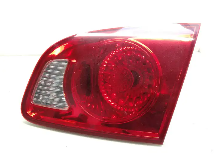 Hyundai Santa Fe (2005 - 2009) 924062B000 Задний фонарь в крышке багажника — фото 1