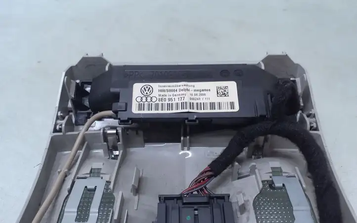 Audi A4 S4 B7 8E 8H (2004 - 2009) 8E0947135A Передняя подсветка — фото 5