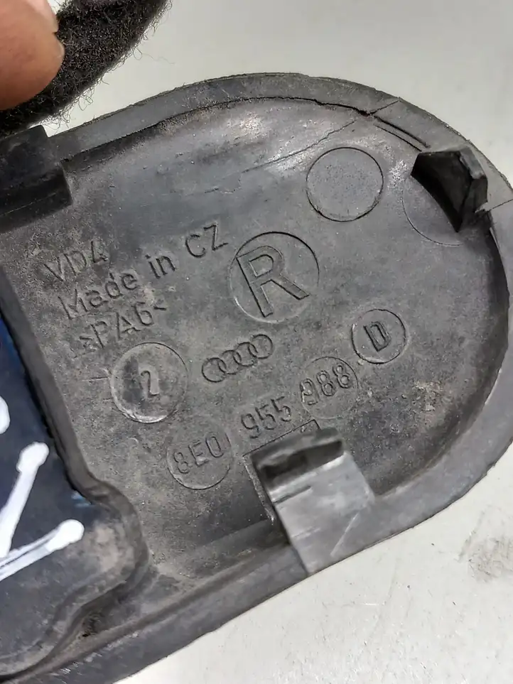 Audi A4 S4 B7 8E 8H (2004 - 2009) 8E0955988D Форсунка омывателя лобового стекла — фото 4