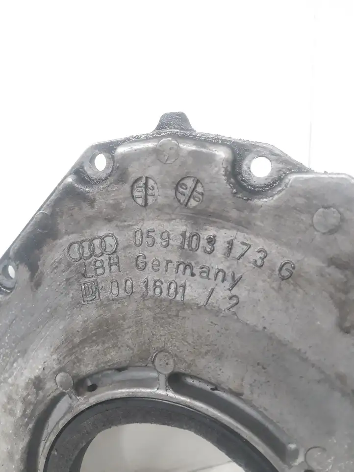 Audi A4 S4 B6 8E 8H (2000 - 2006) 059103173G Другая деталь двигателя — фото 3