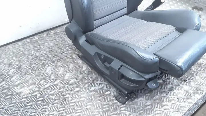 BMW 5 E60 E61 (2004 - 2010) Комплект отделки дверей — фото 11