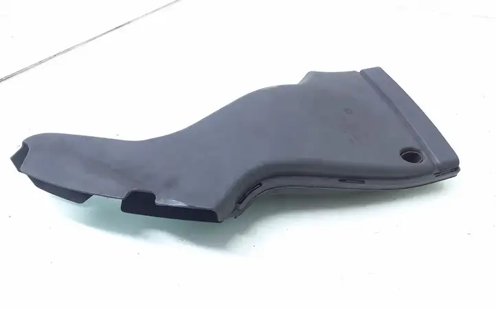 Audi A4 S4 B6 8E 8H (2000 - 2006) 8E0129618D Детали воздухозаборника — фото 1