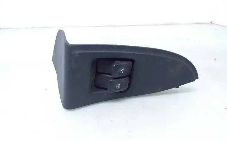 Renault Kangoo I (1997 - 2003) 7700304762 Блок кнопок стеклоподъемников — фото 1