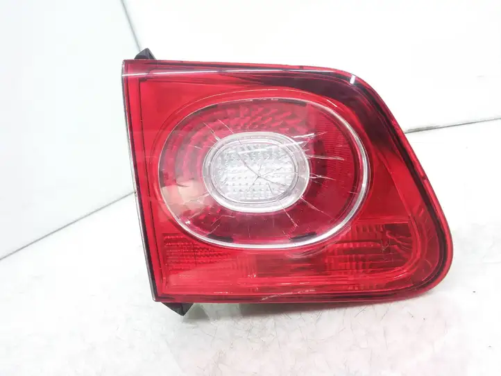 Volkswagen Tiguan (2007 - 2011) 5N0945093B Задний фонарь в крышке багажника — фото 1
