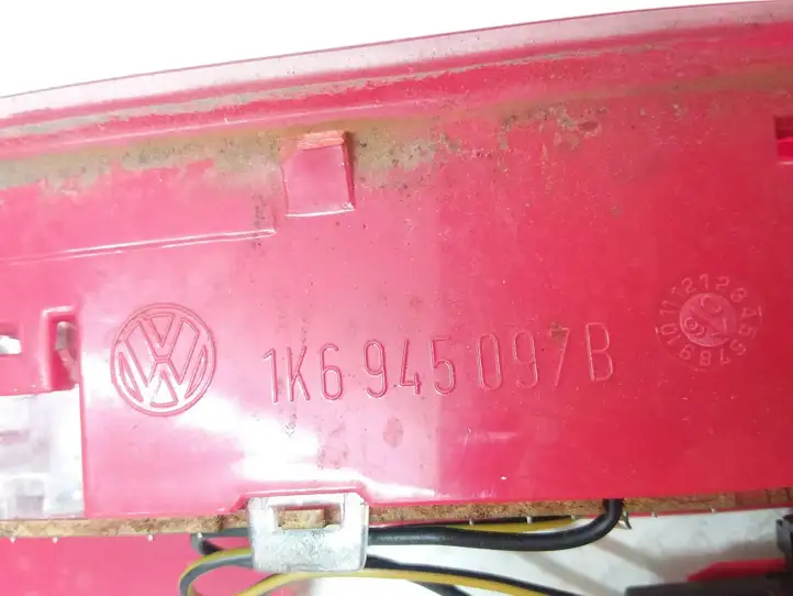 Volkswagen PASSAT B6 (2005 - 2010) 1K6945097B Дополнительный стоп фонарь — фото 3