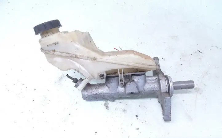 Toyota Corolla E120 E130 (2004 - 2007) 744712514 Главный тормозной цилиндр — фото 1