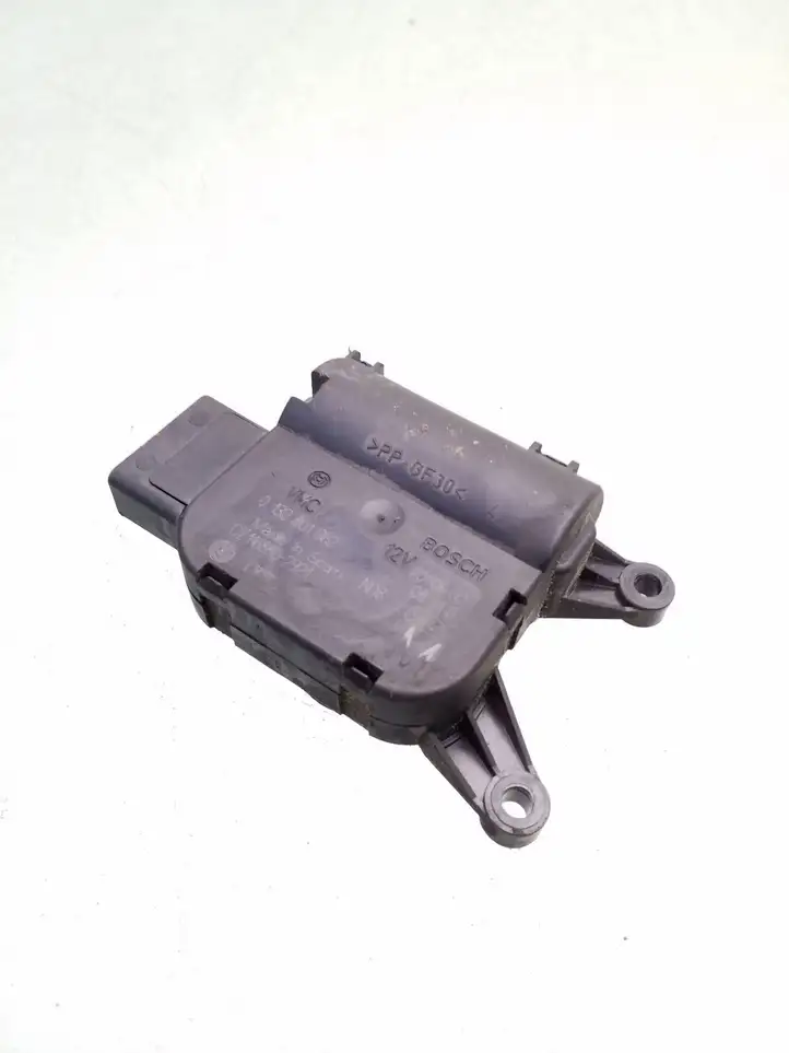 Volkswagen PASSAT B6 (2005 - 2010) 0132801362 Двигатель задвижки потока воздуха — фото 1
