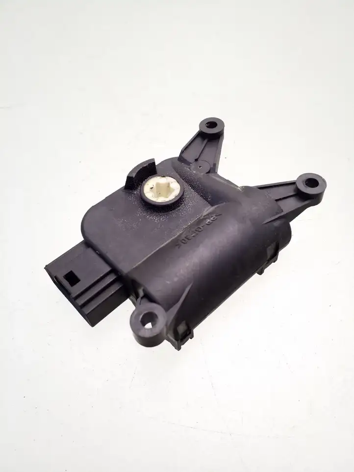 Volkswagen PASSAT B6 (2005 - 2010) 0132801362 Двигатель задвижки потока воздуха — фото 3