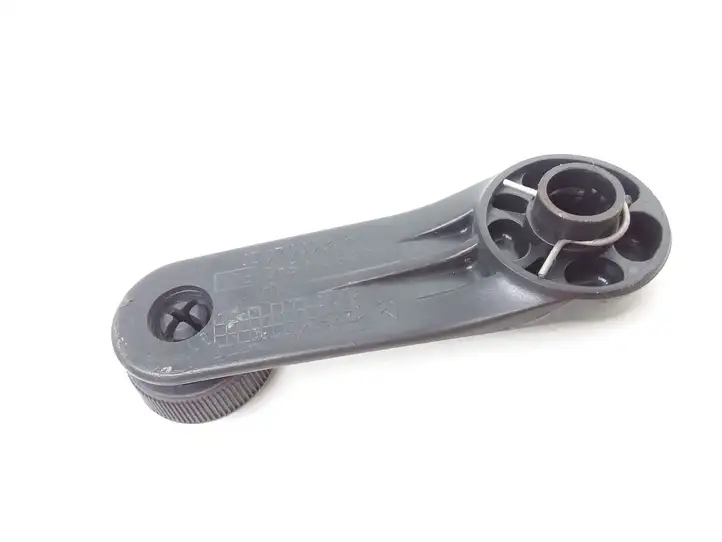 Toyota Yaris (2005 - 2009) 6926002020 Ручка стеклоподъемника — фото 1