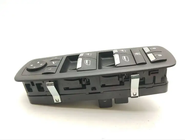 Maserati Quattroporte (2012 - 2016) 670019819 Кнопка стеклоподъемников — фото 4