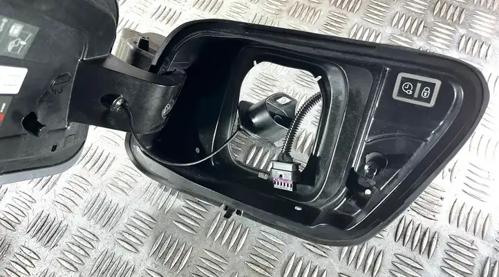 Peugeot 2008 II (2019 - ) 9831684680 Крышка зарядного разъема — фото 4