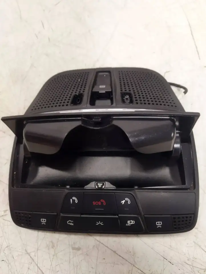 Mercedes-Benz C W205 (2014 - 2021) A0008275323 Передняя подсветка — фото 2