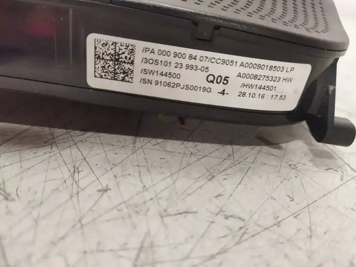 Mercedes-Benz C W205 (2014 - 2021) A0008275323 Передняя подсветка — фото 4