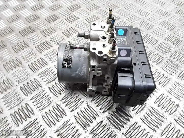Isuzu D-Max (2012 - 2019) ABS блок — фото 3