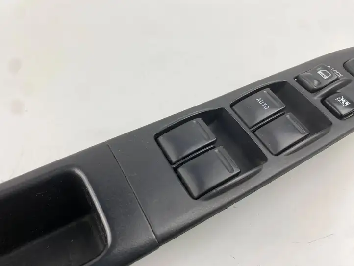 Subaru Forester SG (2006 - 2008) Кнопка стеклоподъемников — фото 2
