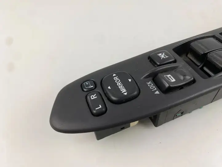 Subaru Forester SG (2006 - 2008) Кнопка стеклоподъемников — фото 9