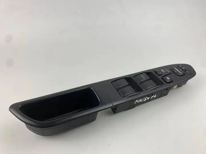 Subaru Forester SG (2006 - 2008) Кнопка стеклоподъемников — фото 11