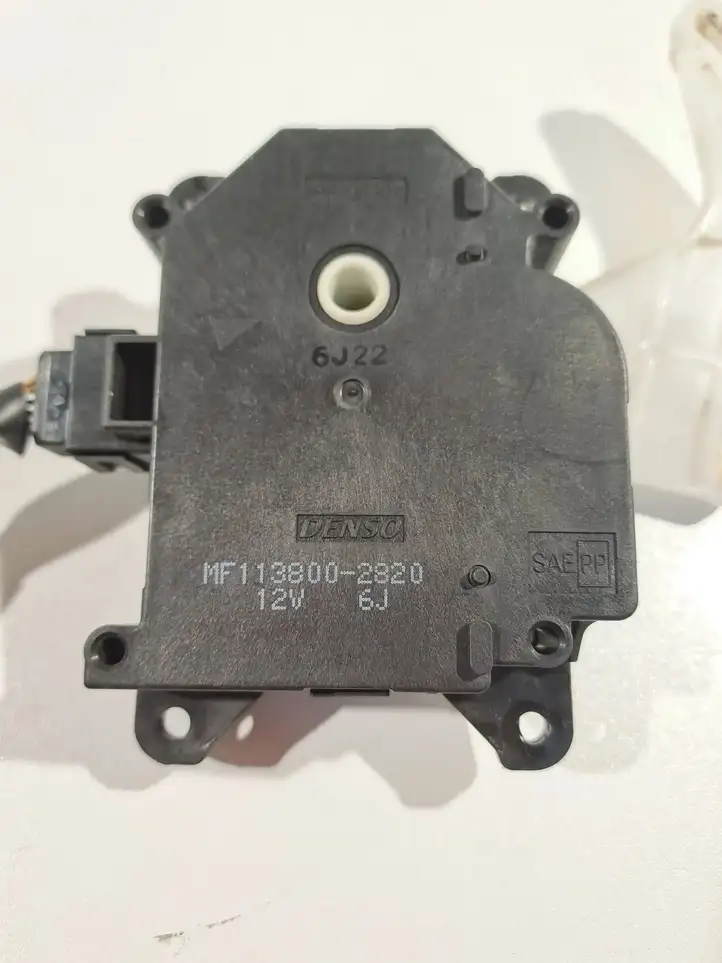 Toyota Avensis T250 (2006 - 2009) MF1138002820 Двигатель задвижки потока воздуха — фото 3