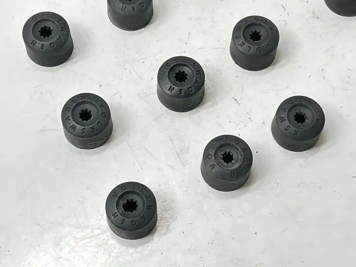 Volkswagen PASSAT B8 (2015 - ) 1K0601173 Колпачек колесных болтов — фото 2