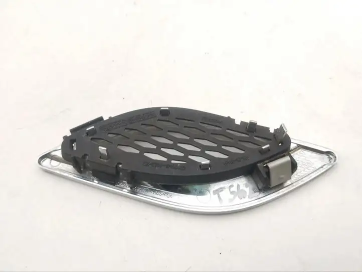 Maserati Quattroporte (2012 - 2016) 670010340 Решетка в крыле — фото 2