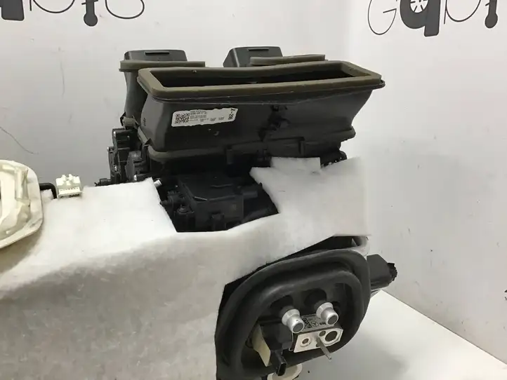 Mercedes-Benz EQS V297 (2021 - ) A2978303303 Комплект системы вентиляции салона — фото 2