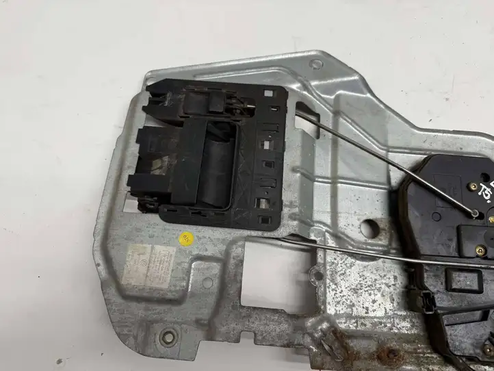Volkswagen Transporter - Caravelle T5 (2003 - 2009) 7H0827201M Замок задней двери — фото 2