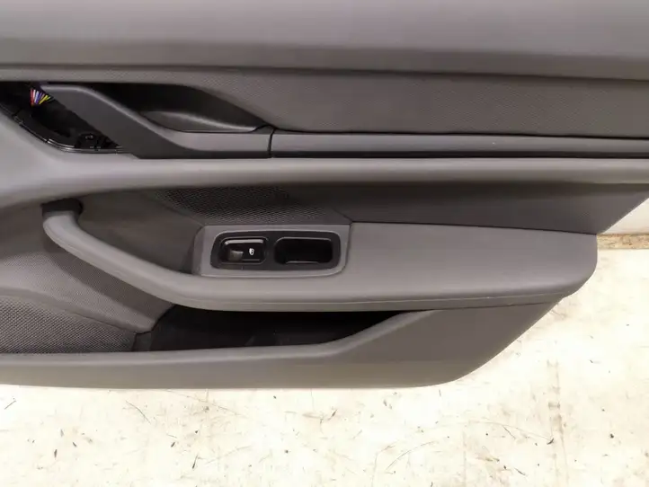 Porsche Taycan 9J1 (2019 - ) 9J1864602 Обшивка передней двери — фото 8