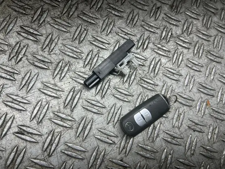 (2012 - 2015) KD45676NX Антенна системы Keyless — фото 4