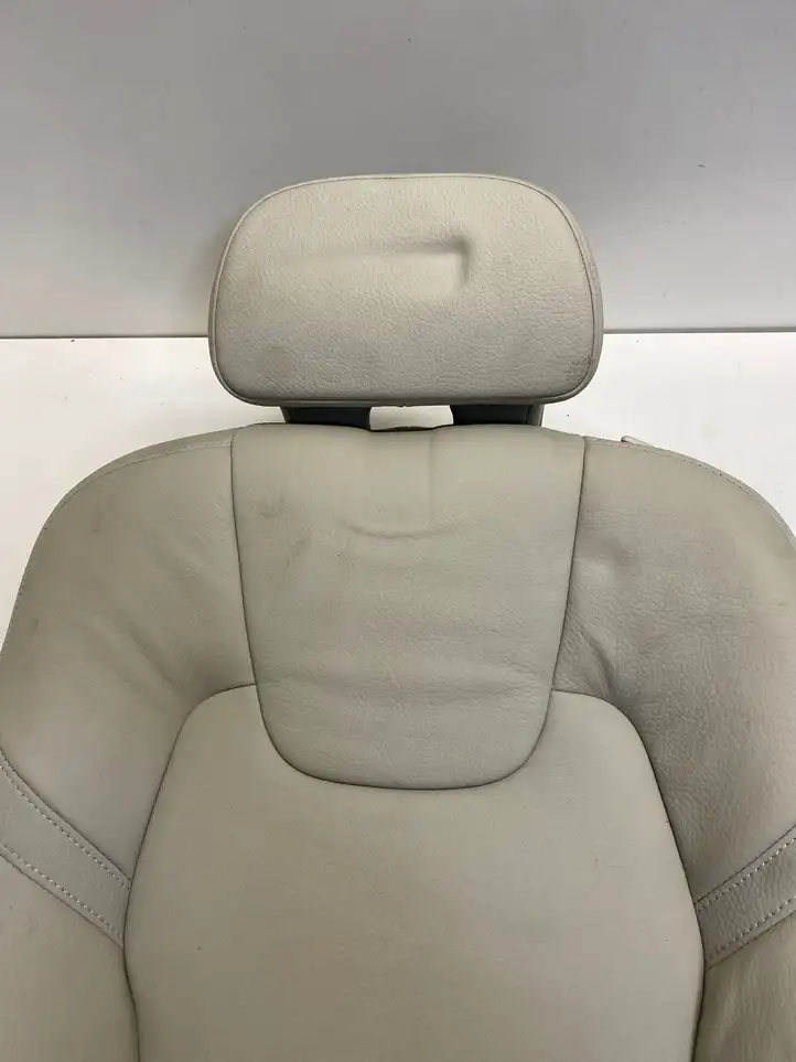 Volvo XC60 (2017 - ) Прочие детали салона — фото 3