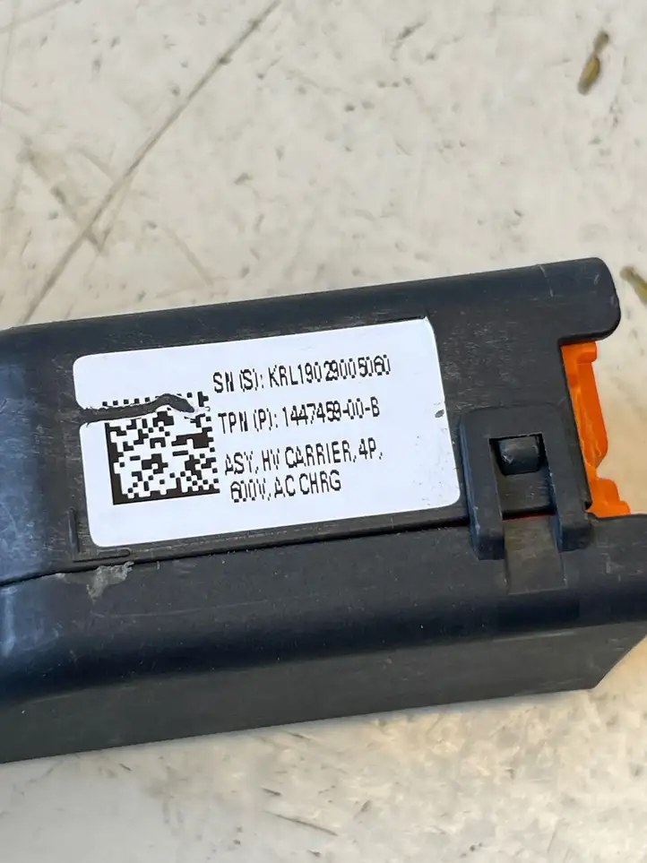 Tesla Model 3 (2017 - 2023) 144745900B Реле защиты аккумулятора — фото 1