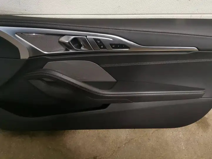 BMW 8 G15 (2018 - ) 6994266 Обшивка передней двери — фото 2