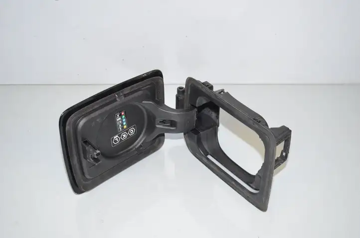BMW i3 (2013 - ) 7335767 Крышка зарядного разъема — фото 2