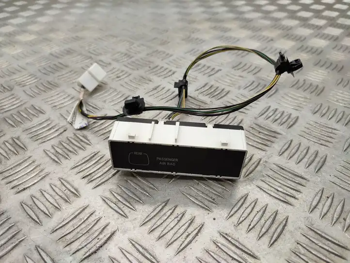 Citroen C1 (2014 - )  AM1306161904 Реле предупреждения об ремнях безопасности