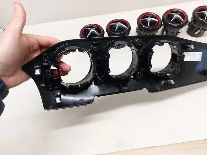 Mercedes-Benz CLA C117,X117,W117 (2013 - 2019) Отделка внутренней панели салона — фото 12
