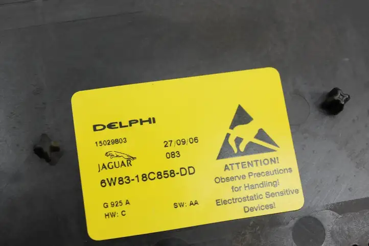 Jaguar XK (2004 - 2006)  6W8318C858DD Управление климат контролем
