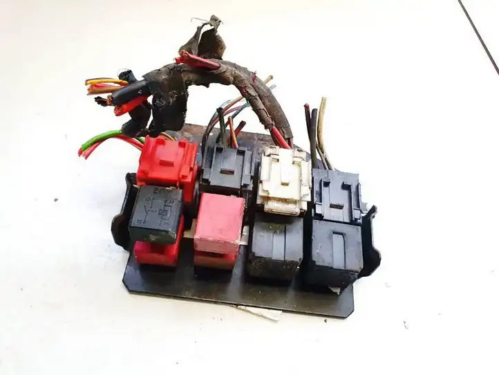 Alfa Romeo 156    Ящик предохранителей (комплект)