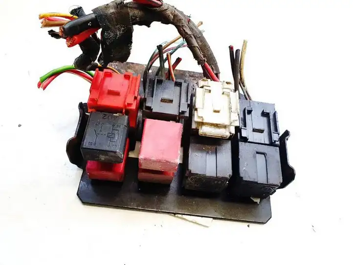 Alfa Romeo 156    Ящик предохранителей (комплект)