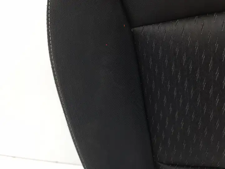 Infiniti Q30 Нижняя часть сиденья переднего пассажира — фото 2
