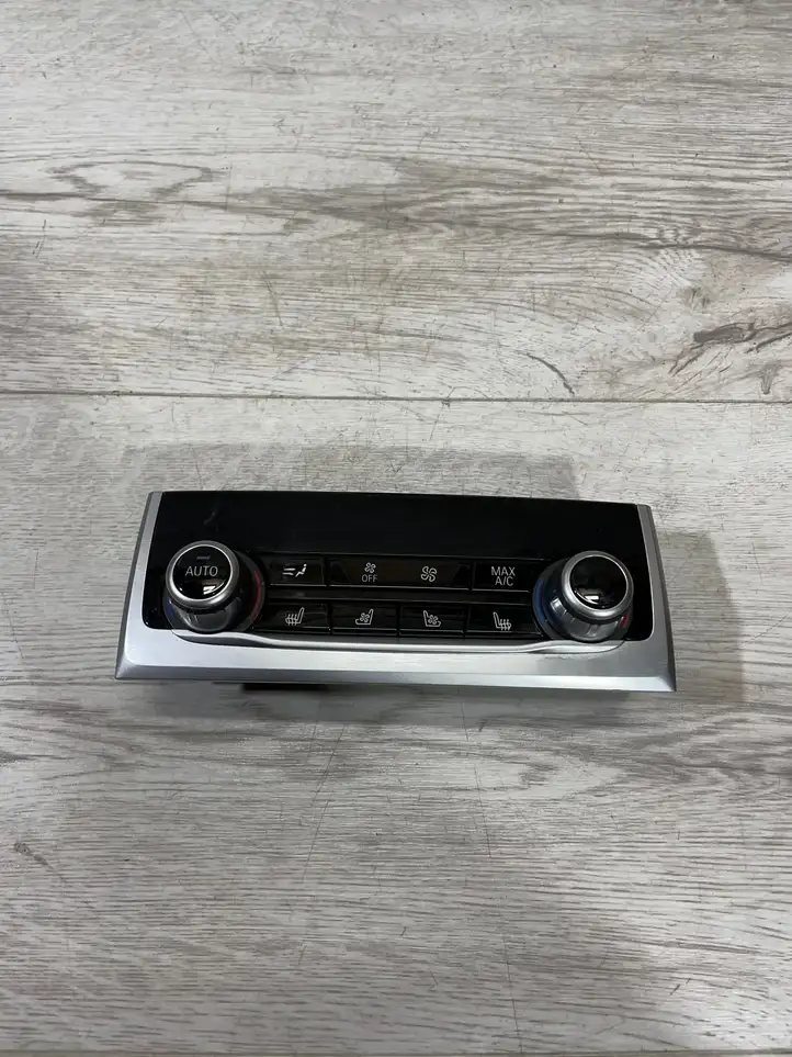 BMW 7 G11 G12 (2015 - 2022) 6819191 Кнопка кондиционера — фото 1