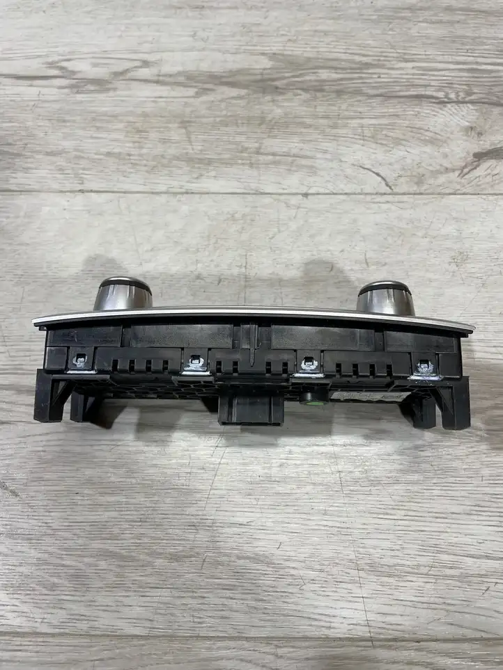 BMW 7 G11 G12 (2015 - 2022) 6819191 Кнопка кондиционера — фото 4
