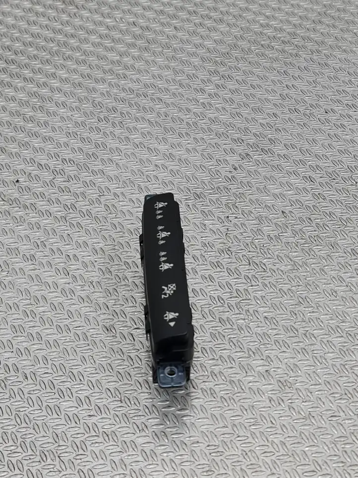 Nissan Qashqai (2006 - 2010)  P10075A7711000 Реле предупреждения об ремнях безопасности