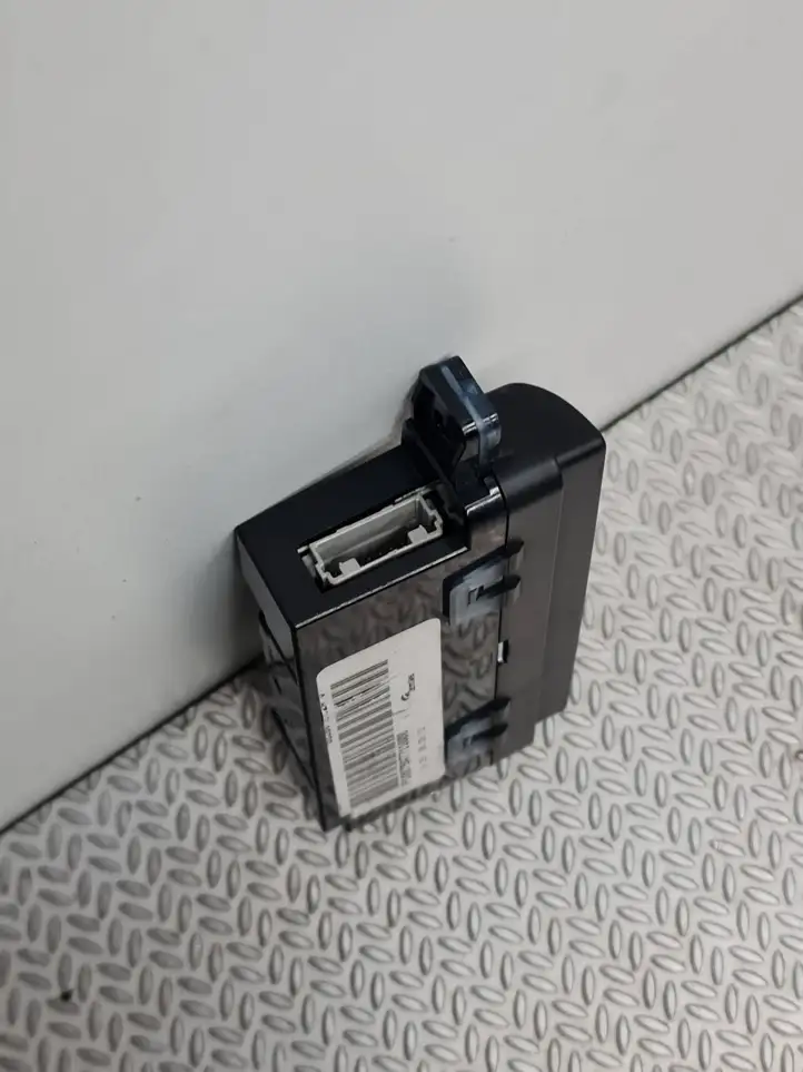 Nissan Qashqai (2006 - 2010)  P10075A7711000 Реле предупреждения об ремнях безопасности