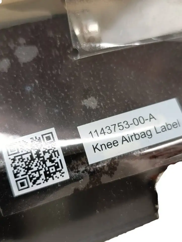 Tesla Model S (2021 - ) 114375300A Коленная подушка безопасности — фото 9