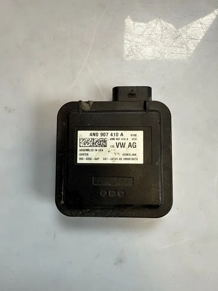 Audi Q7 4M (2015 - )  4N0907410A Пульт управления приводом ворот